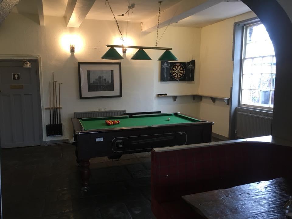 The Cross Keys Hotel Llanymynech Exterior photo